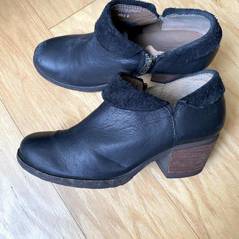 BORN Black Leather Ankle Boots
